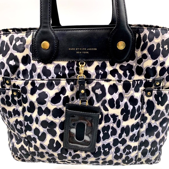 marc jacobs leopard crossbody
